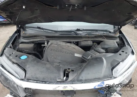 2018 Honda Pilot Ex-L z USA, uszkodzony, nr VIN 5FNYF6H64JB057690